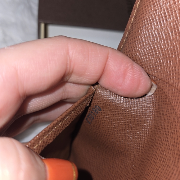 Louis Vuitton Monogram Bifold Card Organizer EUC - Picture 11 of 11